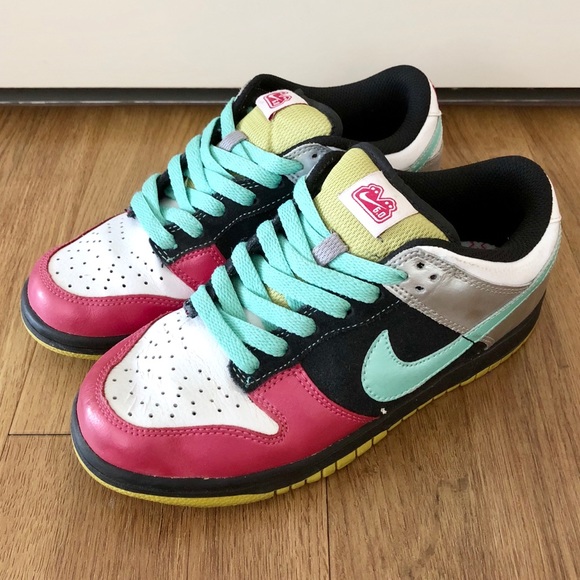 multicolor sneakers nike